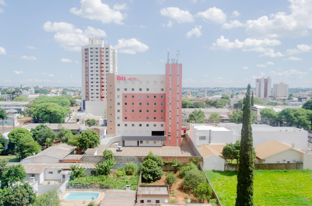 No Centro De Cascavel, Atras Do Ibis, Confortavel E Bom Gosto Cascavel  Buitenkant foto
